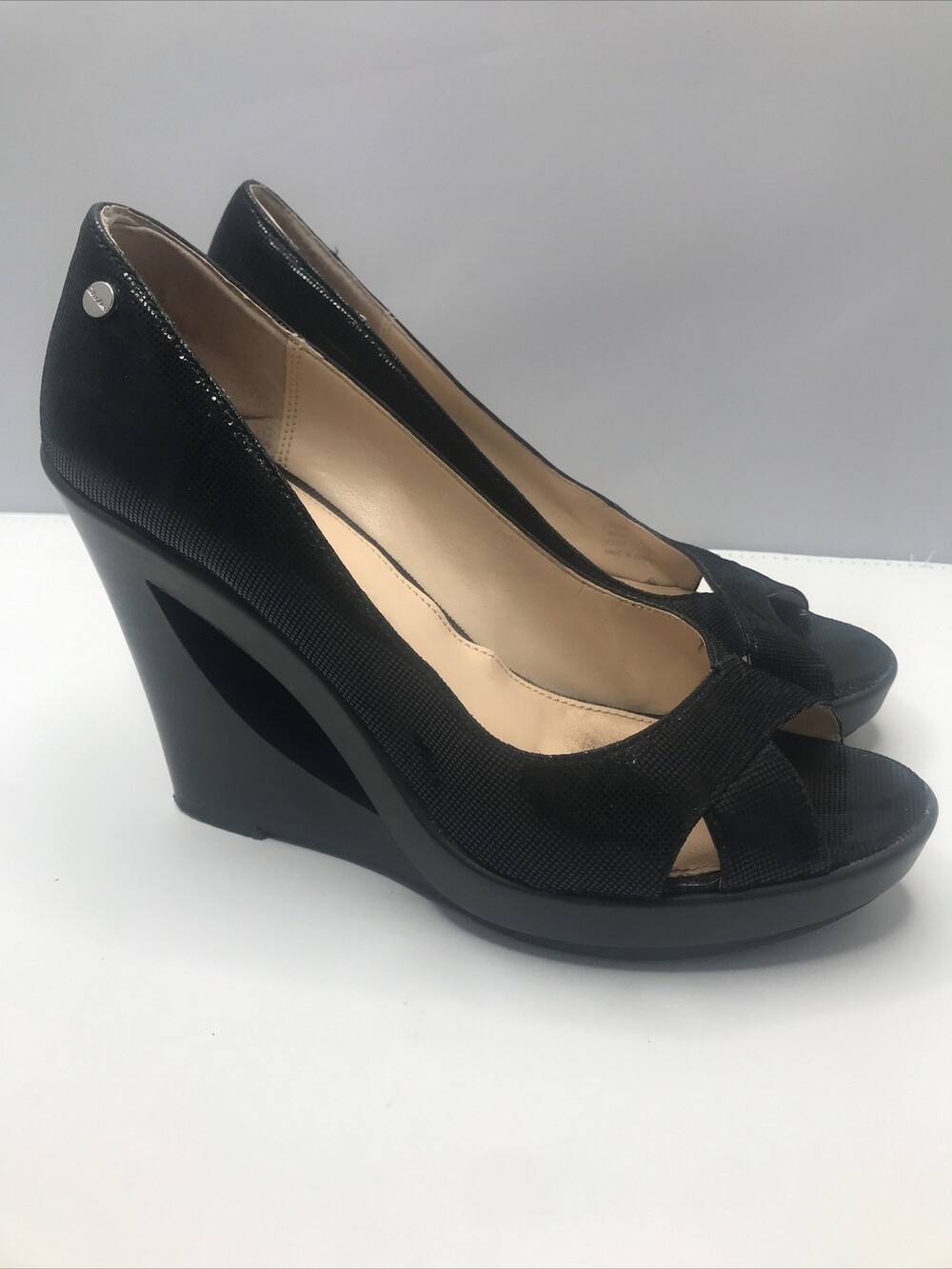 CALVIN KLEIN Women's Black Roze Mini Square Print Peep Toe Wedge Pumps Size 8.5M